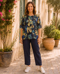 Plus Size Bluse Aurelia am Model von Katrin Kiesler