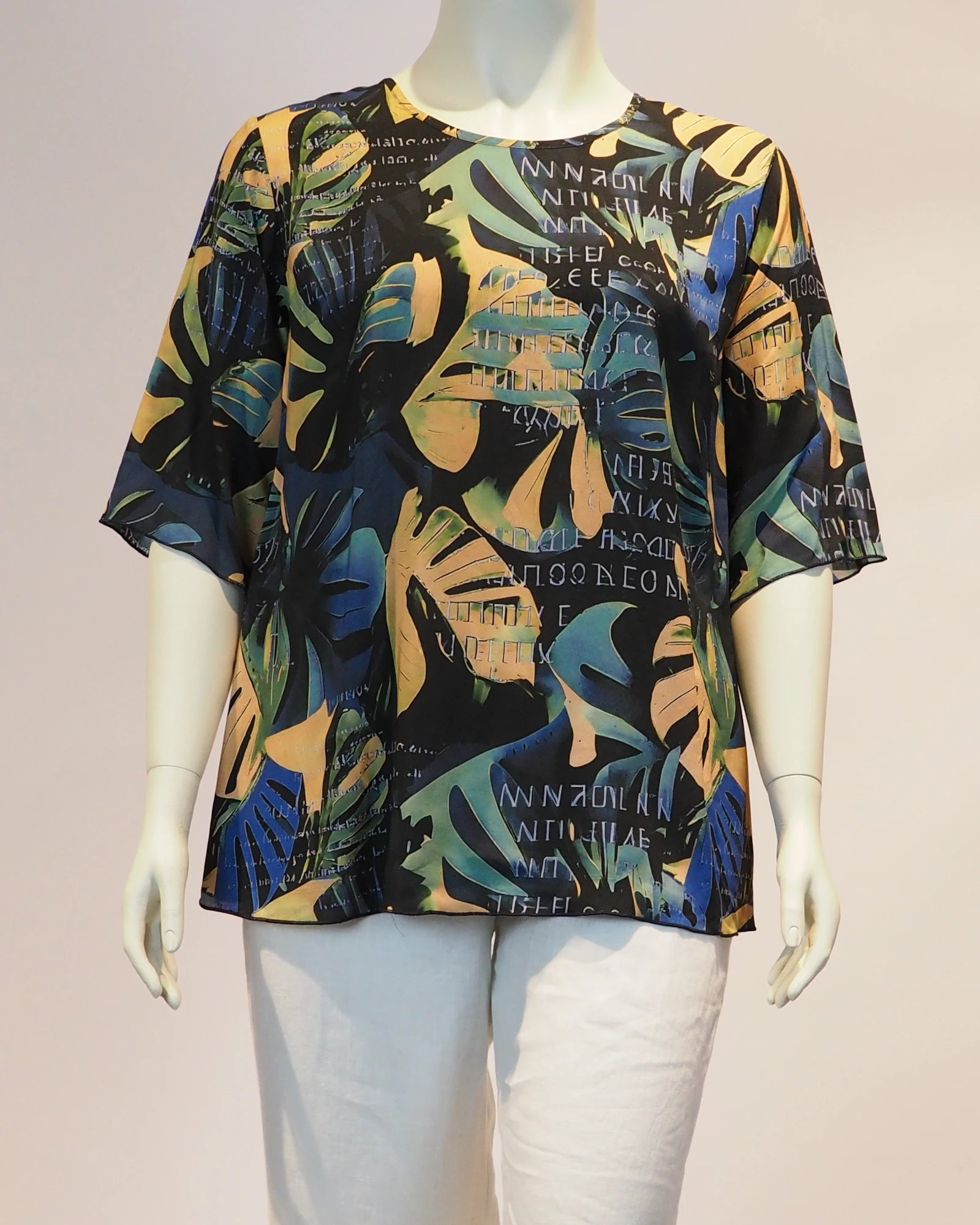 Plus Size Bluse Aurelia von vorn von Katrin Kiesler
