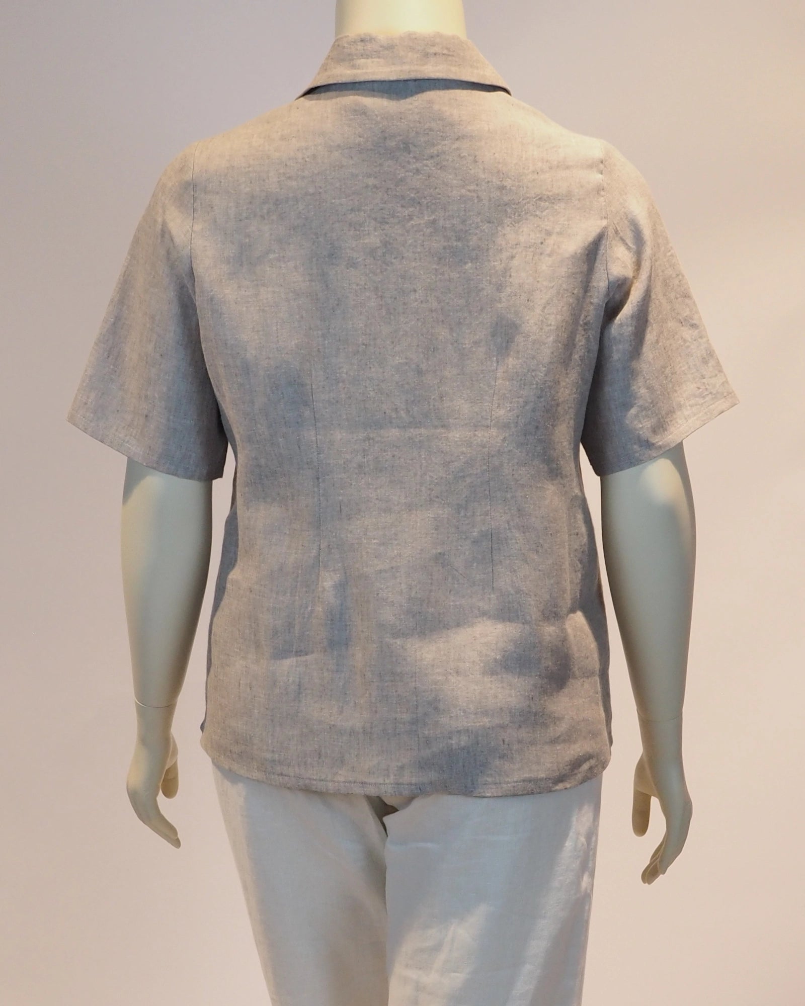 Plus Size Leinen-Bluse Clara in  natur von hinten von Katrin Kiesler 