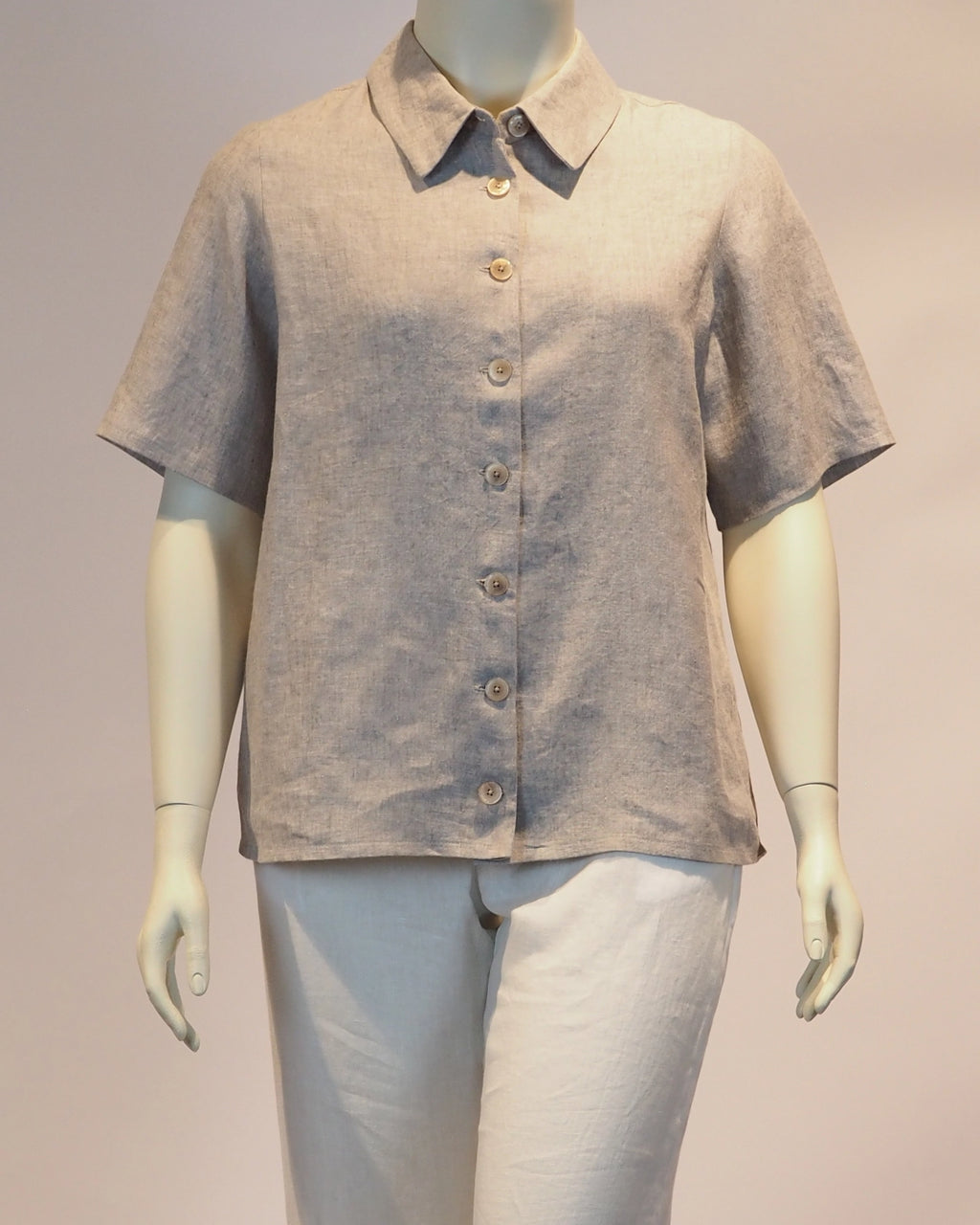 Plus Size Leinen-Bluse Clara in  natur von vorn von Katrin Kiesler 