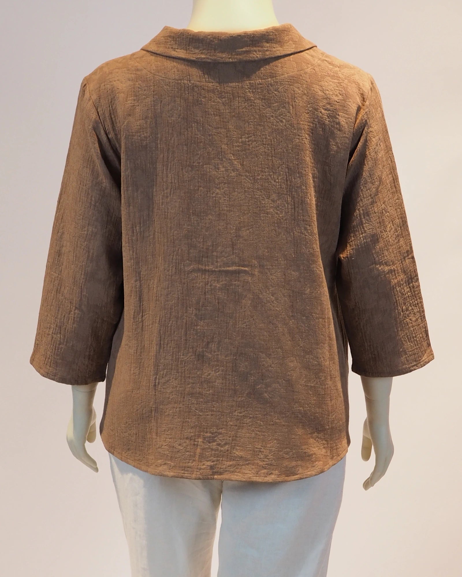 Plus Size Bluse Esmeralda in camel von hinten von Katrin Kiesler
