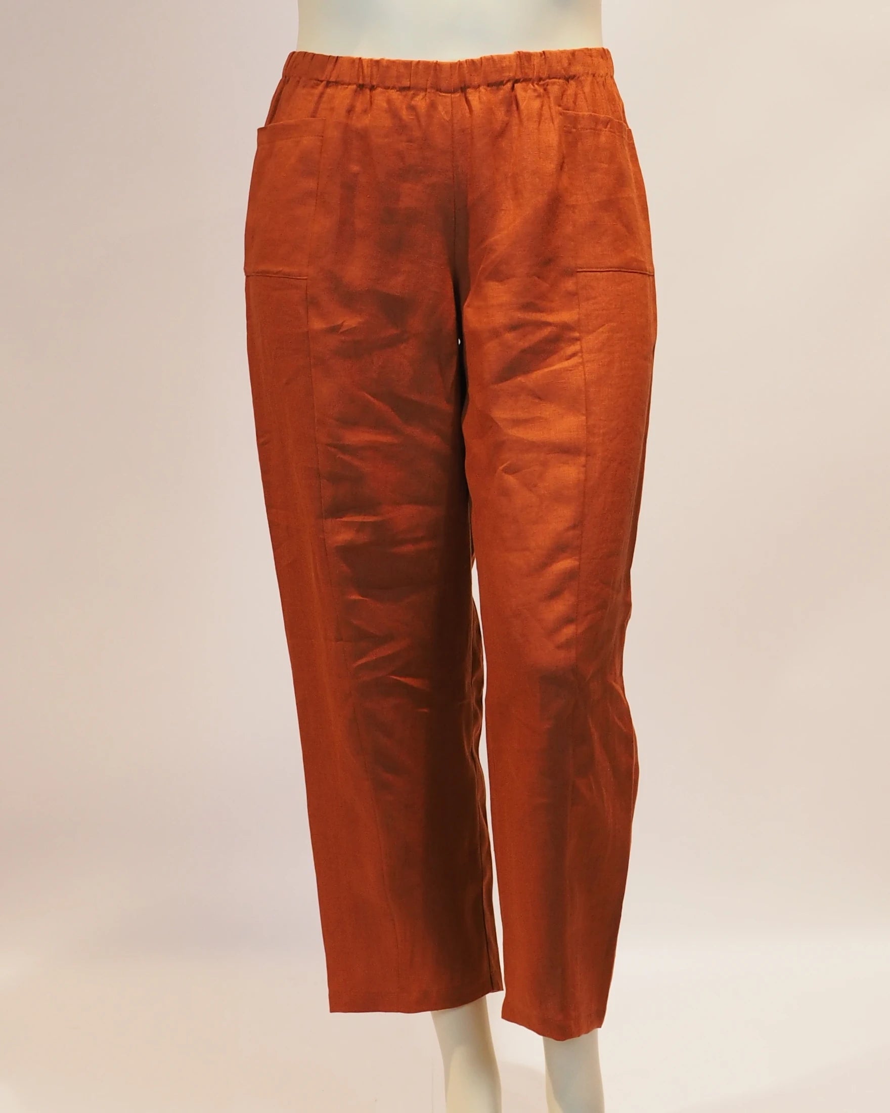 Plus Size Hose Adele in Rost von vorn von Katrin Kiesler Berlin