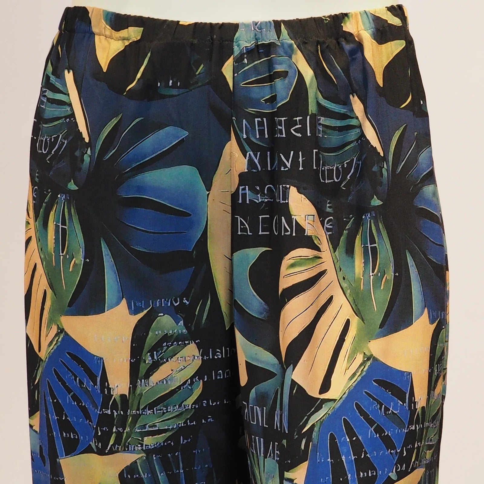 Plus Size Hose Alma am Bund von Katrin Kiesler Berlin