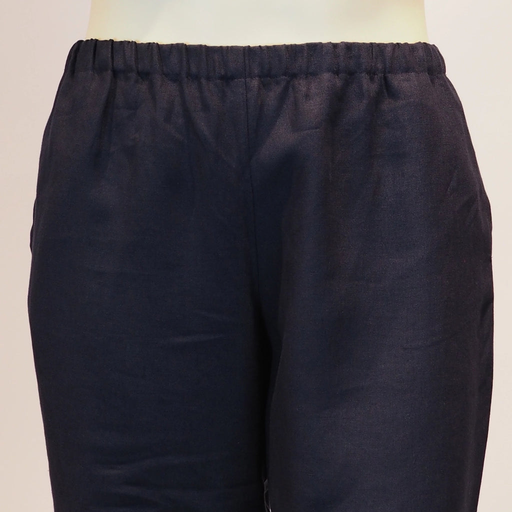 Plus Size Hose Cosima in Marine am Bund von Katrin Kiesler Berlin