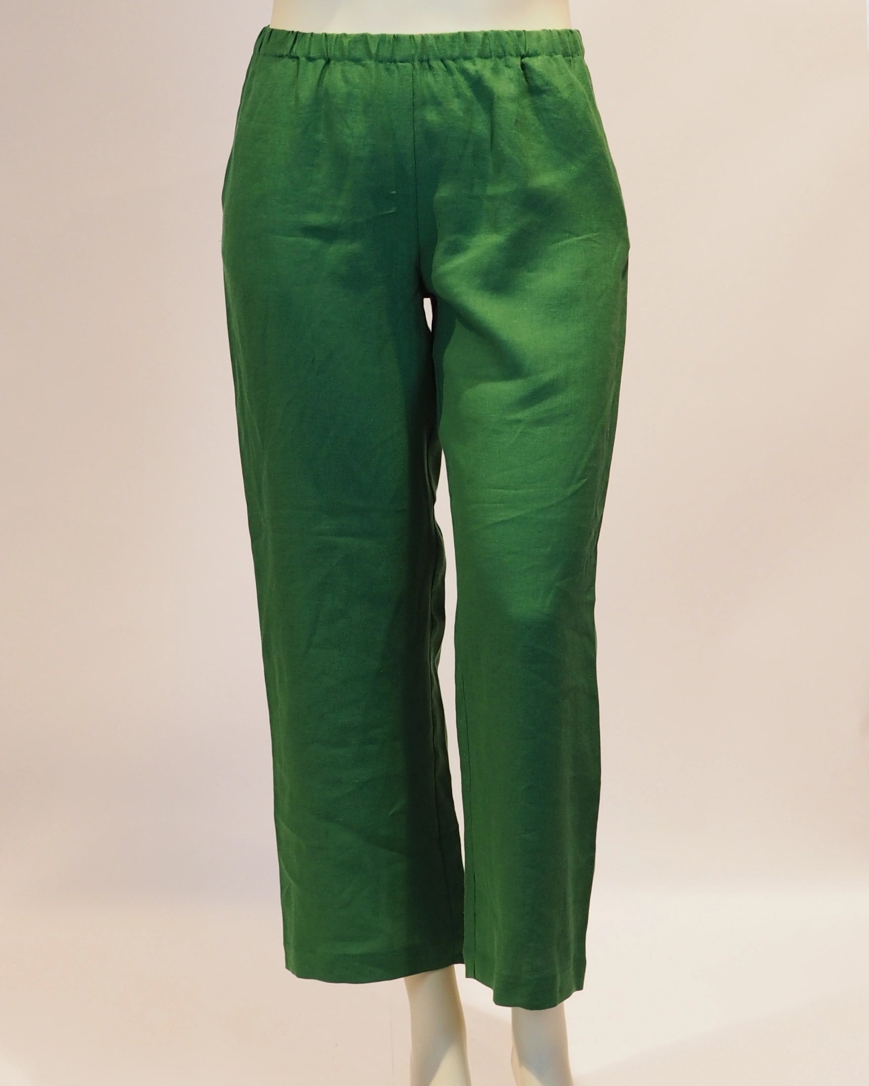 Plus Size Hose Cosima in Smaragd von vorn von Katrin Kiesler Berlin