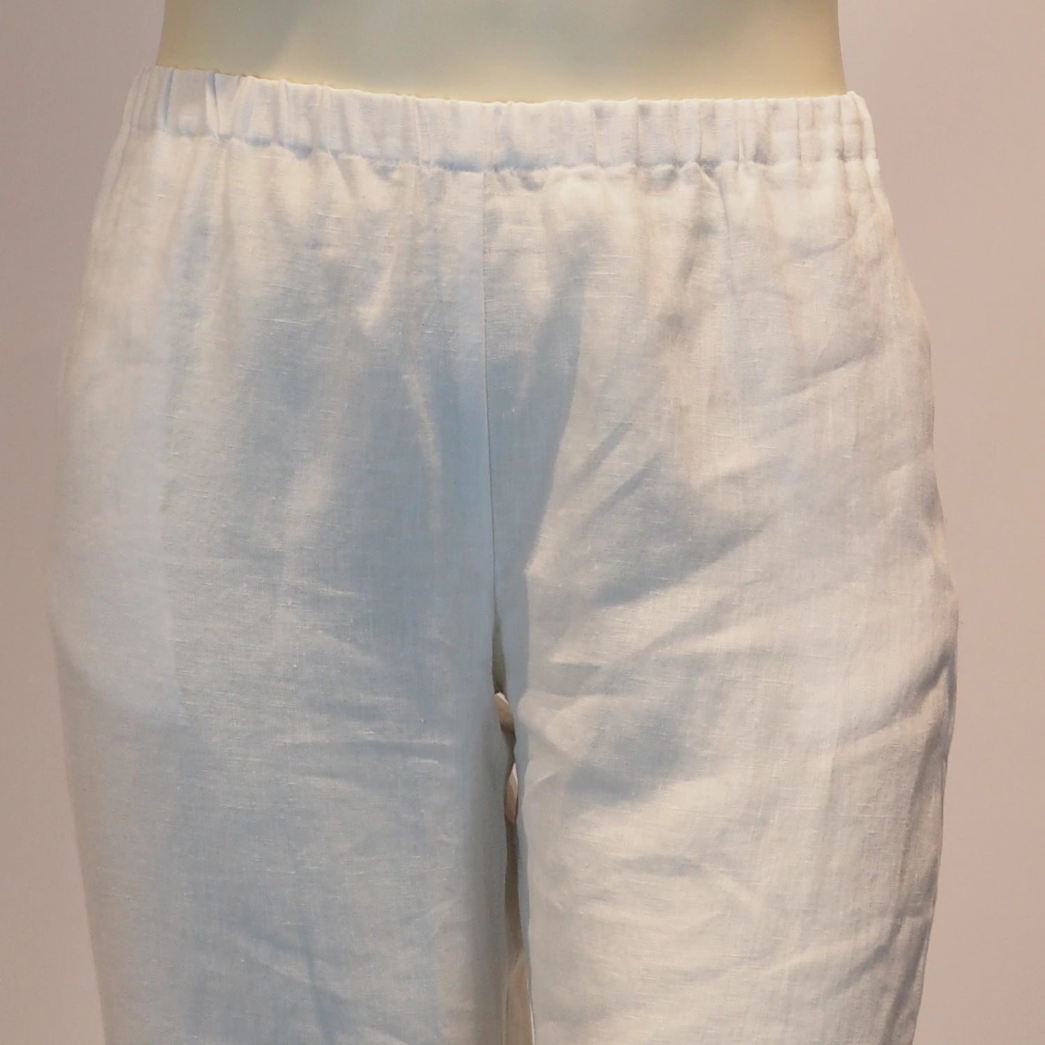 Plus Size Hose Cosima in Weiss am Bund von Katrin Kiesler Berlin
