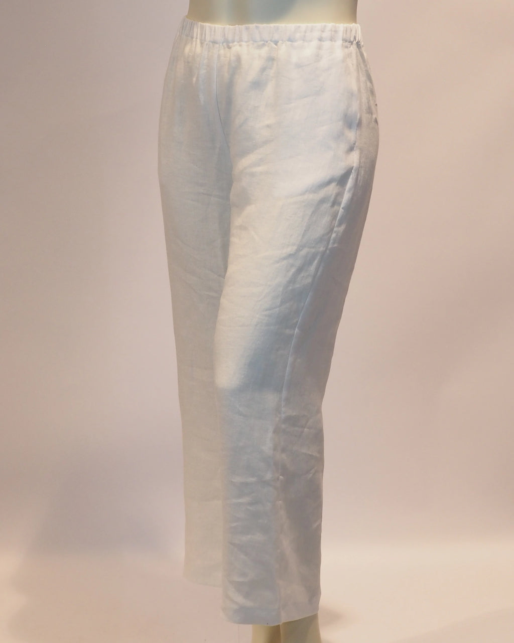 Plus Size Hose Cosima in Weiss von der  Seite von Katrin Kiesler Berlin