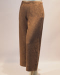 Plus Size Hose Hedda in camel von der Seite von Katrin Kiesler