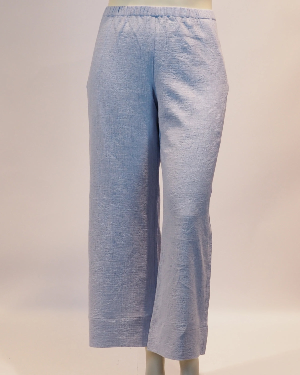 Plus Size Hose Hedda in hellblau von vorn von Katrin Kiesler