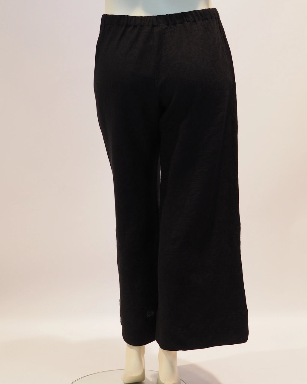 Plus Size Hose Hedda in schwarz von hinten von Katrin Kiesler