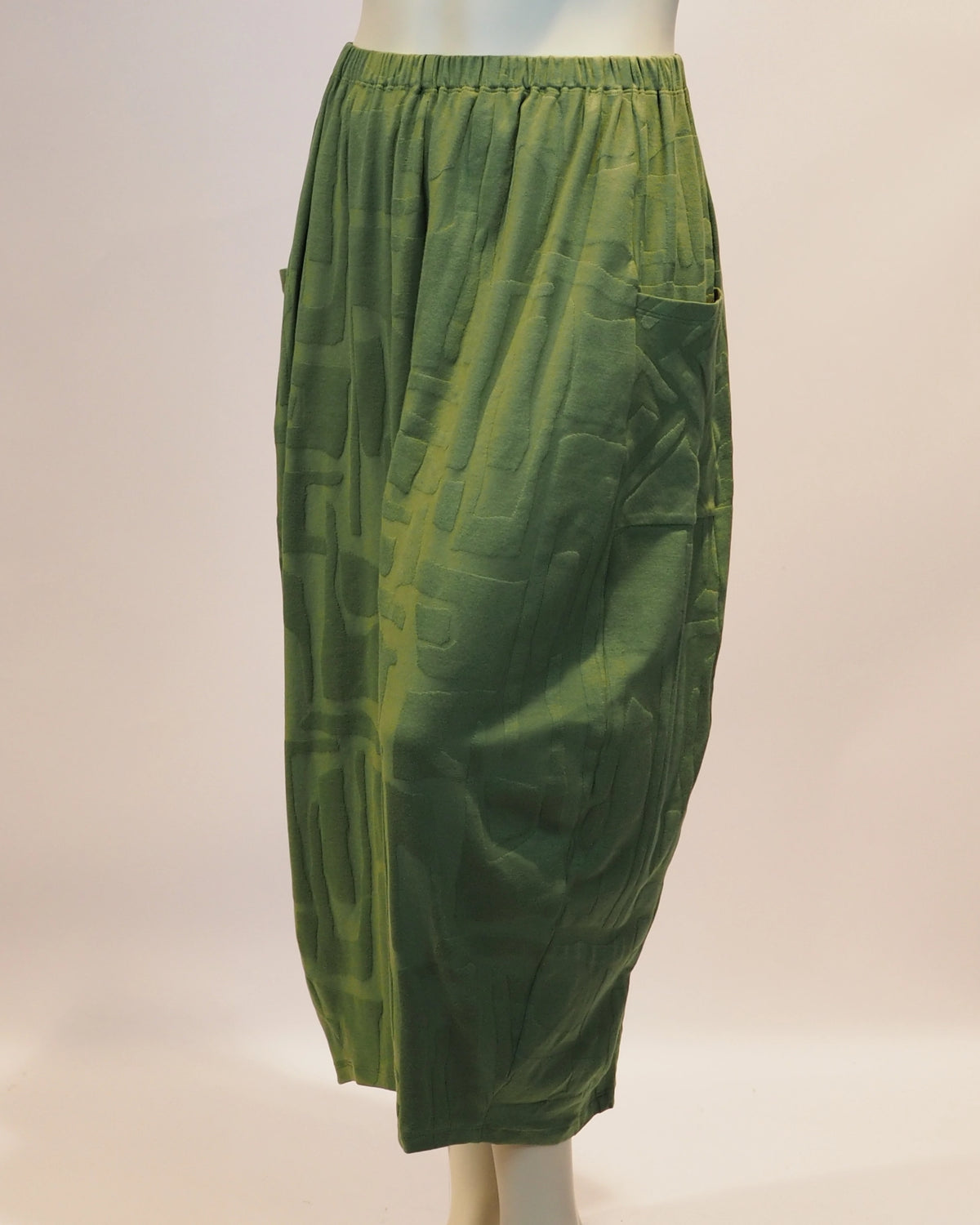 Grüne Plus-Size-Hose Serena von Katrin Kiesler Berlin, Seitenansicht