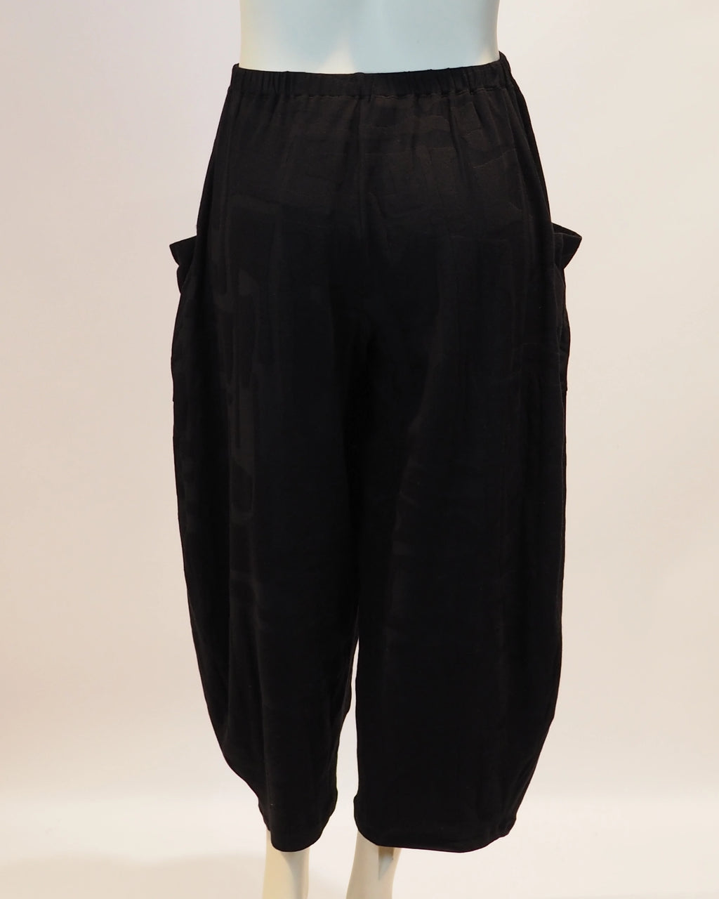 Schwarze Plus-Size-Hose Serena von Katrin Kiesler Berlin, Rückansicht