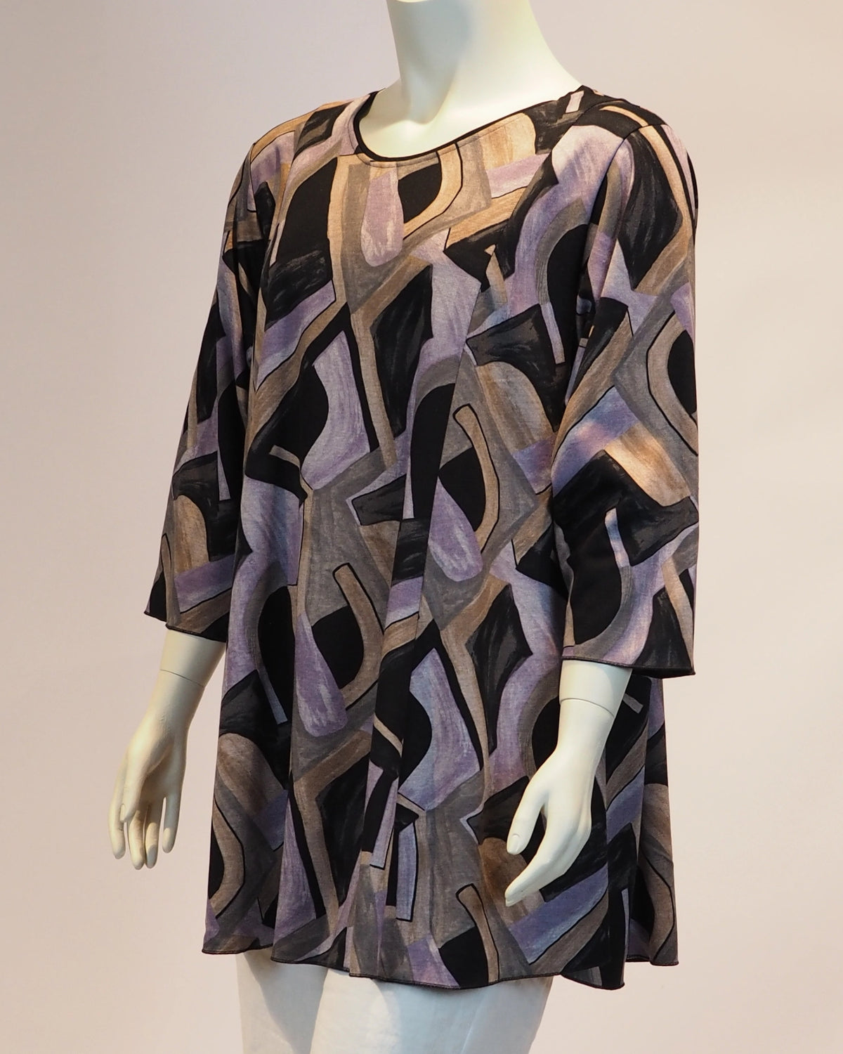 Fliederfarbener Plus-Size-Pullover Elli von Katrin Kiesler Berlin, Seitenansicht