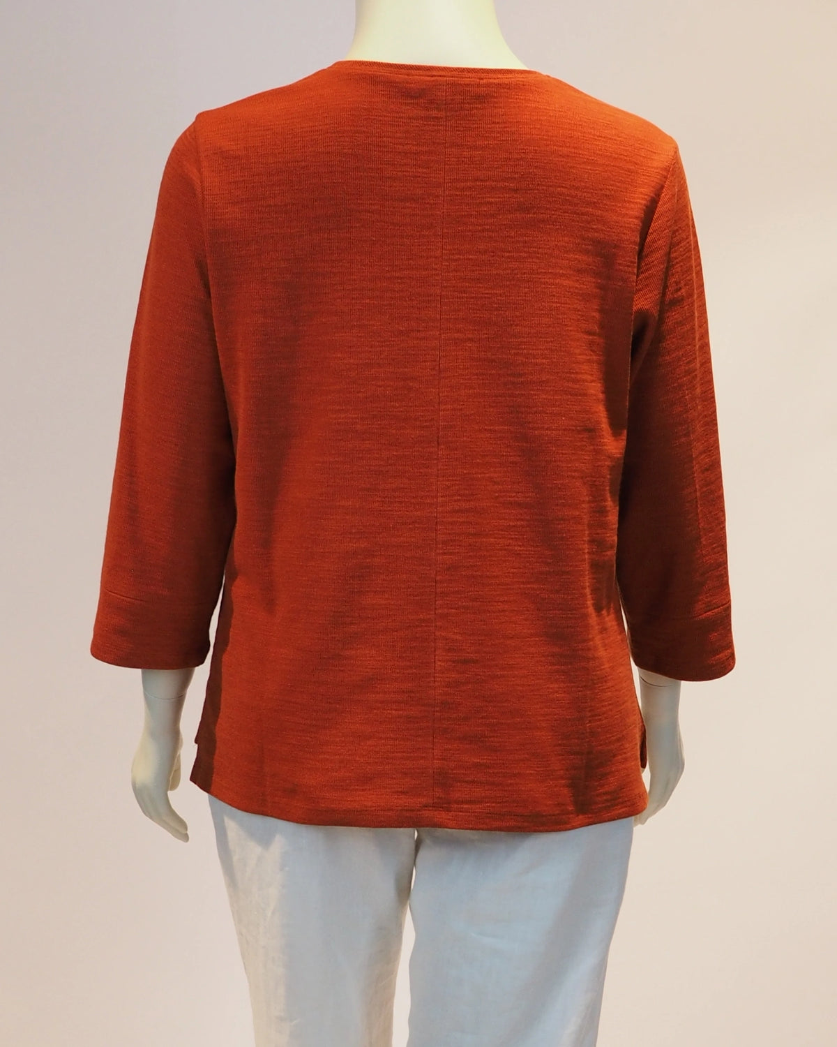 Rostfarbener Plus-Size-Pullover Helena von Katrin Kiesler Berlin, Rückansicht