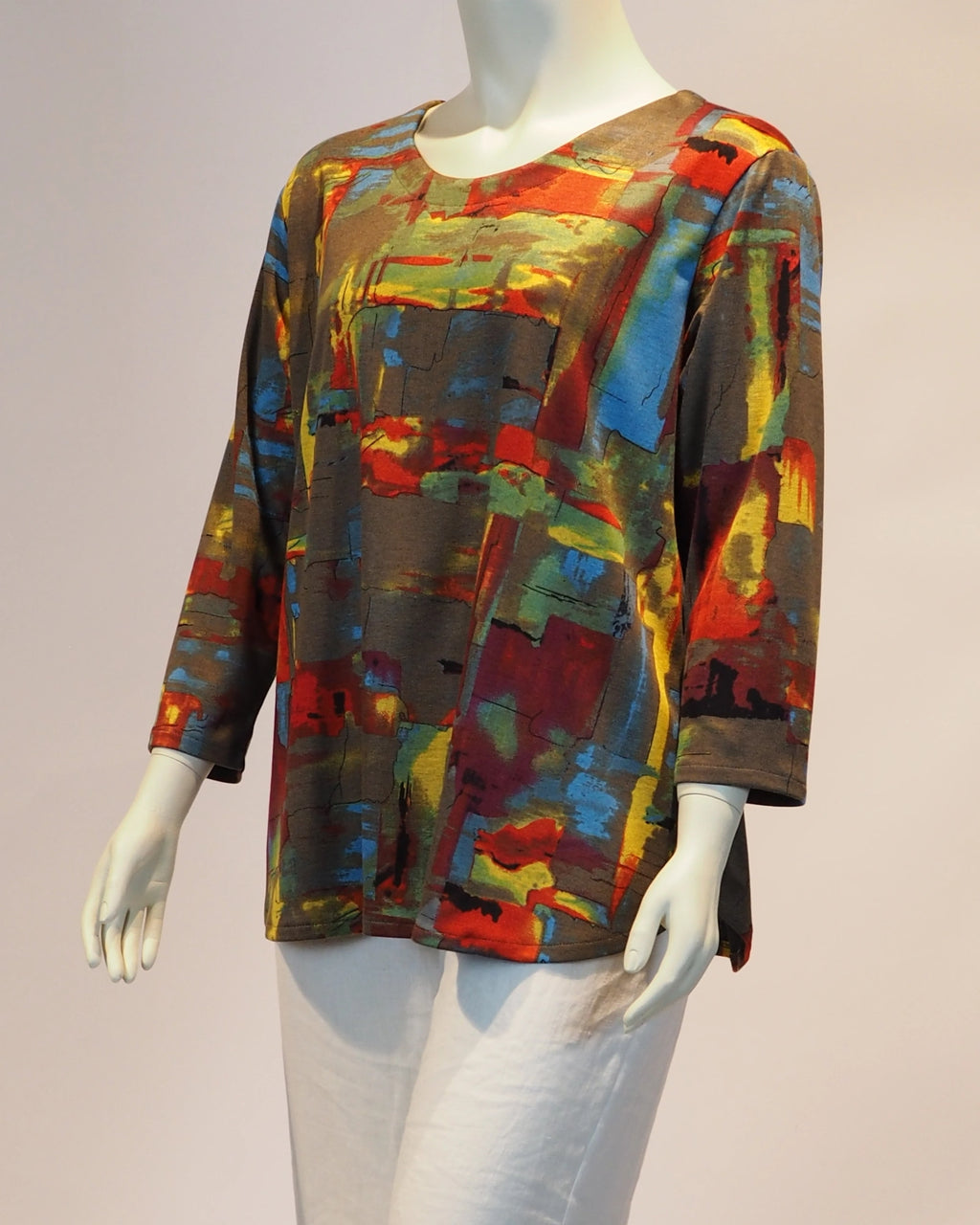 Taube-bunt-farbener Plus-Size-Pullover Romy von Katrin Kiesler Berlin, Seitenansicht