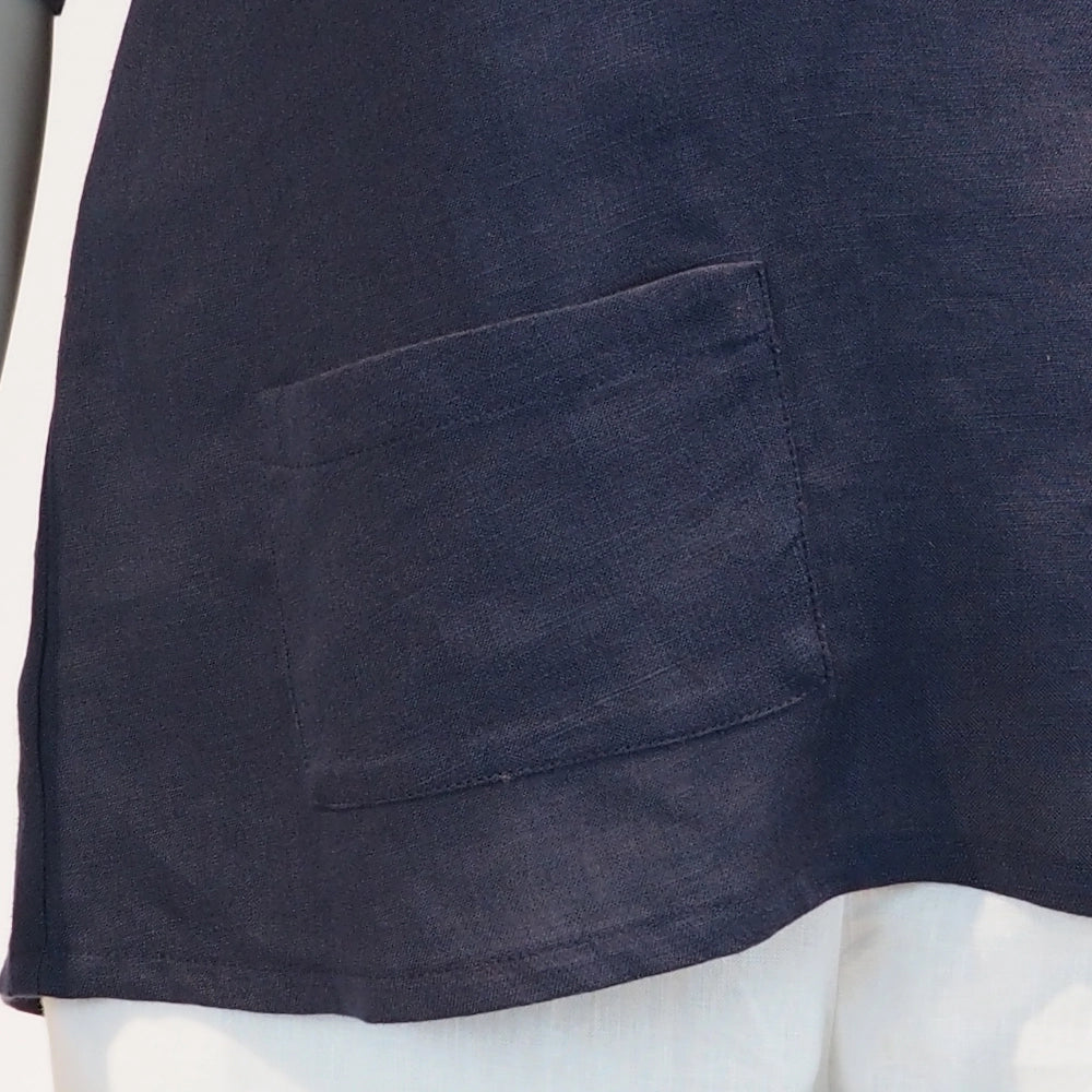 Plus Size Leinen-Shirt Amelie in marine an der Tasche von Katrin Kiesler Berlin