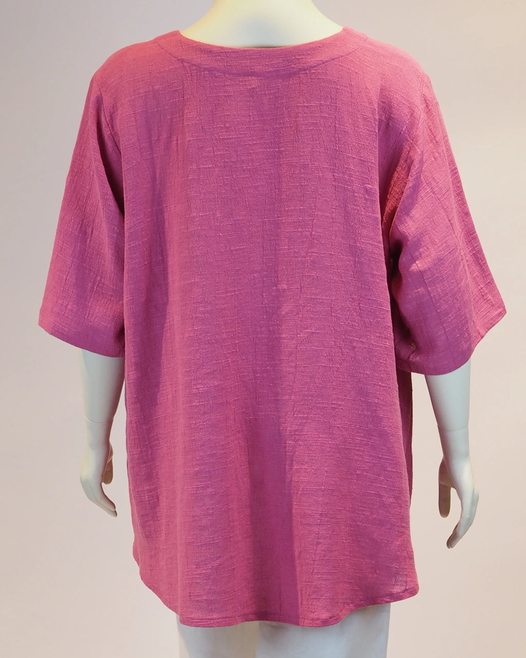 Plus Size Leinen-Shirt Emma in pink von hinten von Katrin Kiesler Berlin