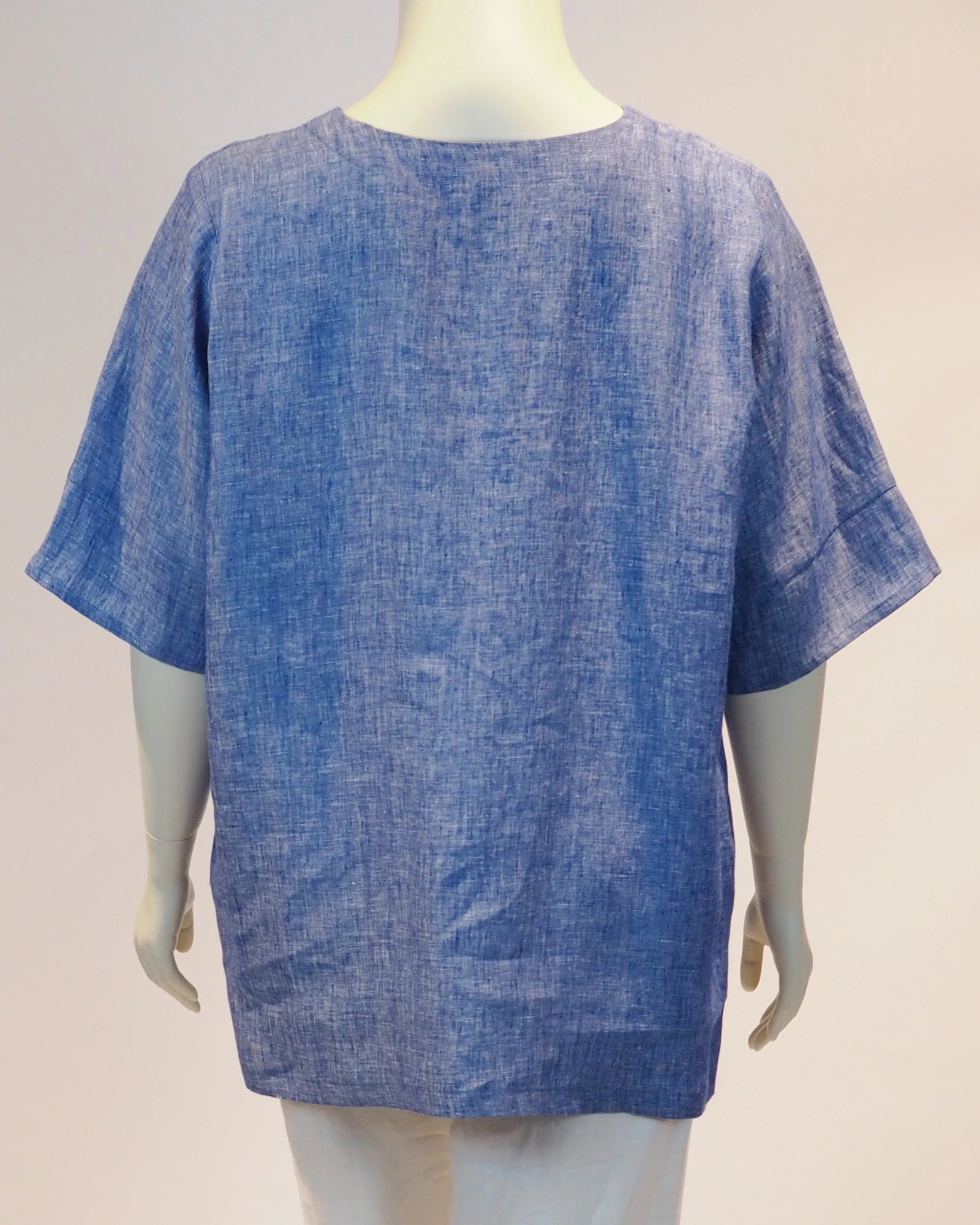 Plus Size Leinen-Shirt  Friederike in  blau von hinten von Katrin Kiesler Berlin