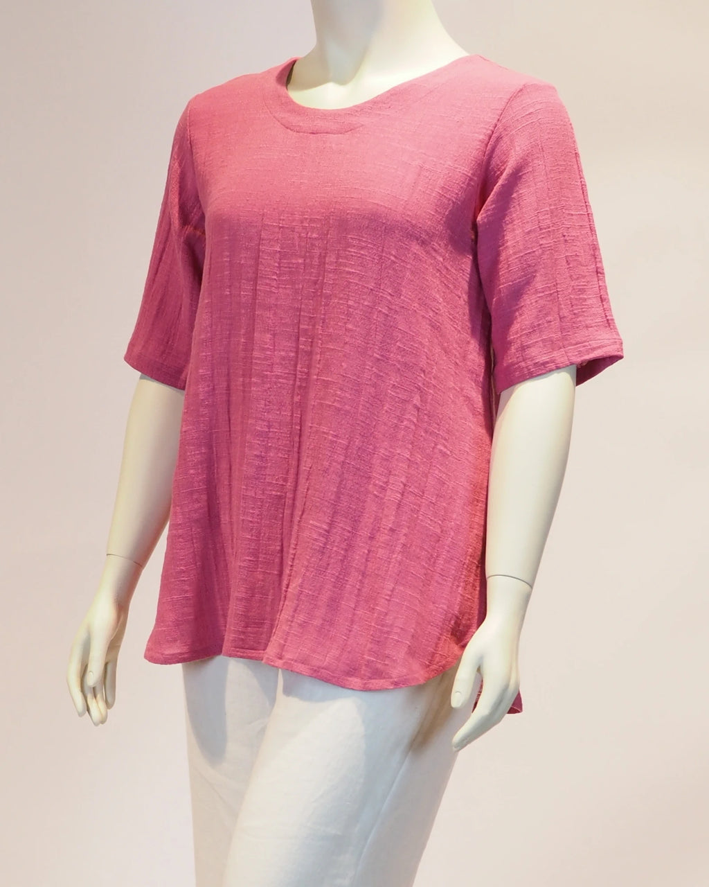 Plus Size Leinen-Shirt Frida in pink von der Seite von Katrin Kiesler Berlin