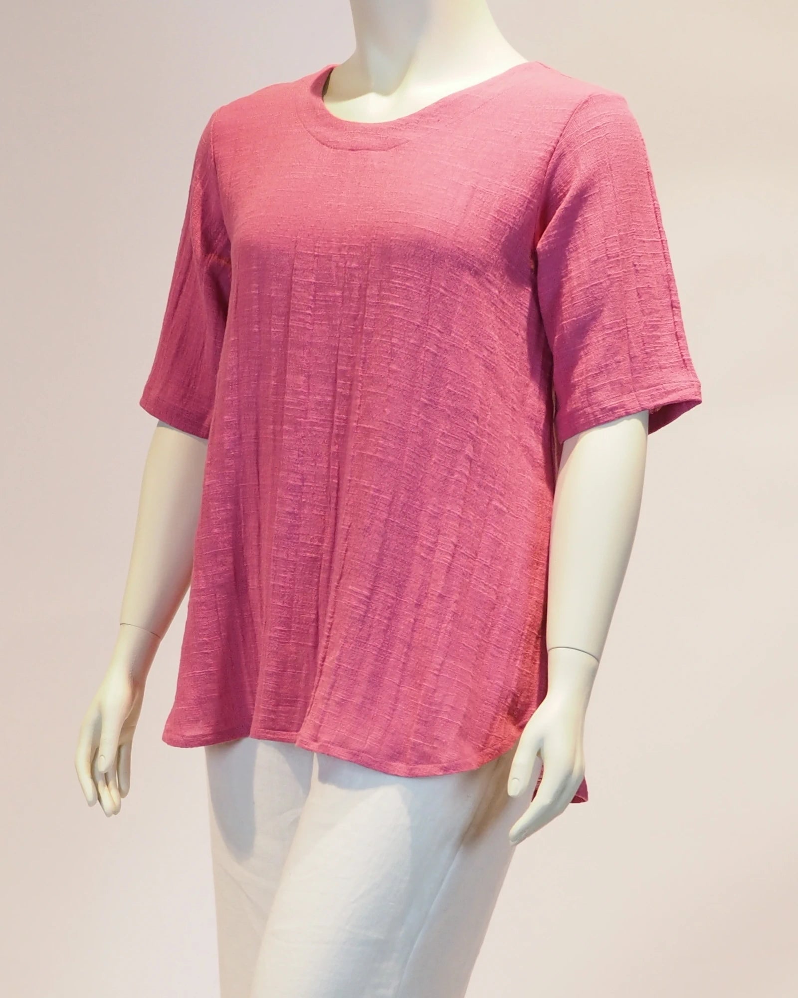Plus Size Leinen-Shirt Frida in pink von der Seite von Katrin Kiesler Berlin