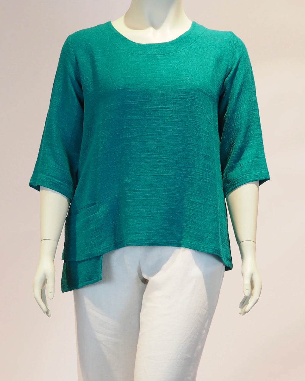 Plus Size Leinen-Shirt Luisa in türkis von vorne von Katrin Kiesler Berlin