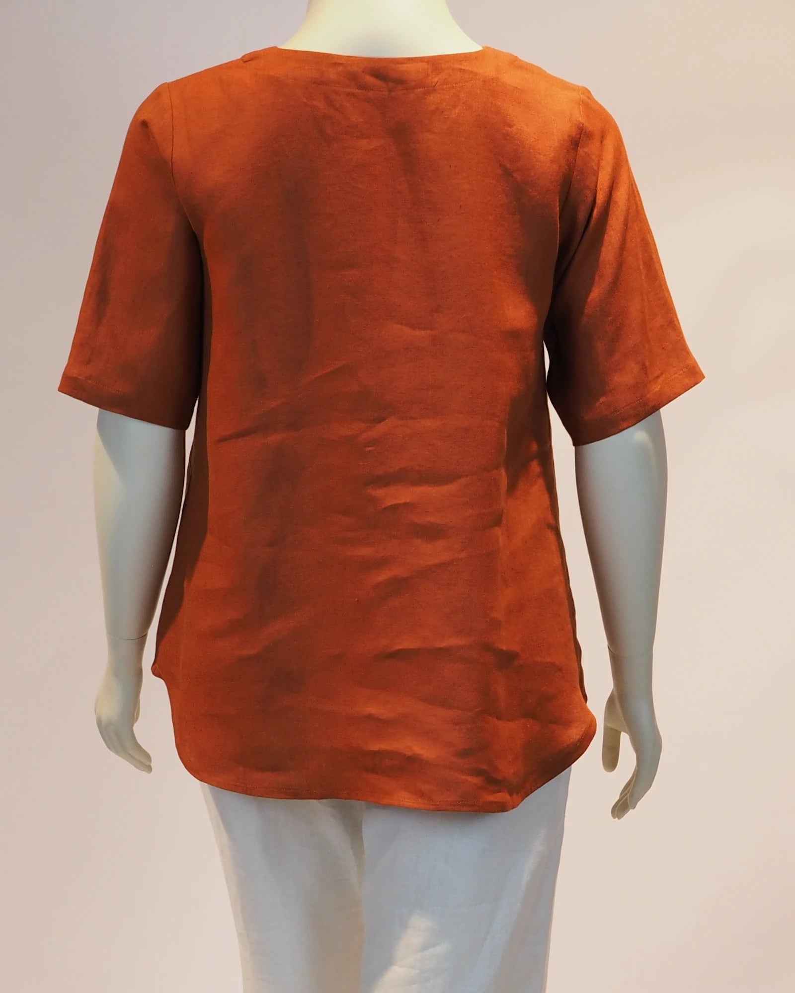 Plus Size Shirt Mathilda in rost hinten von Katrin Kiesler