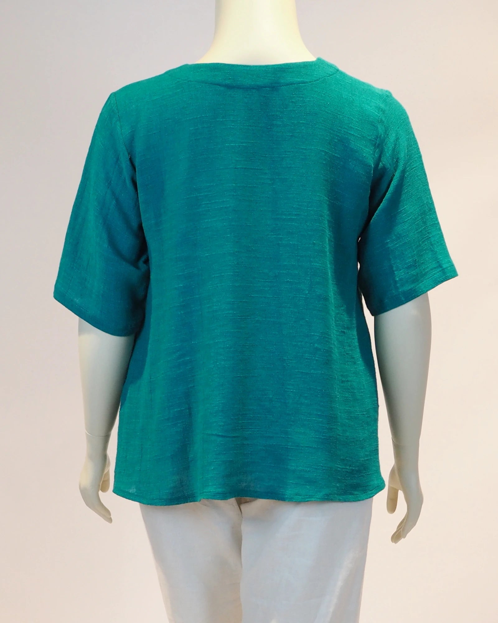 Plus Size Leinen-Shirt Sophia in türkis von  hinten von Katrin Kiesler Berlin